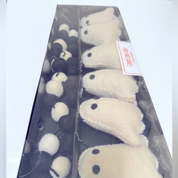 Ghost Pom Garland Halloween - Picture 2 of 6